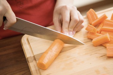 Cutting Carrots Cutting Carrots with Chef's Knife
