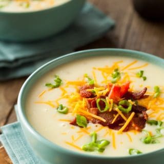Creamy Loaded Baked Potato Soup with Bacon, Cheese and Green Onion