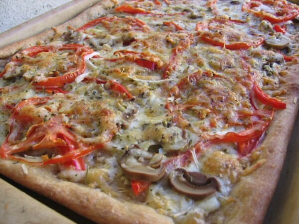 Easy Healthy 3 Cheese Garden Vegetable Pizza