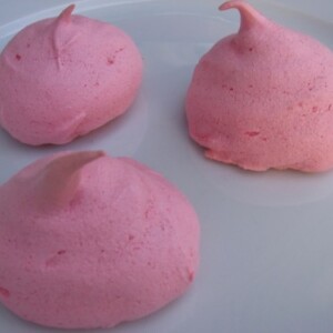 Skinny Nonfat Raspberry Meringues