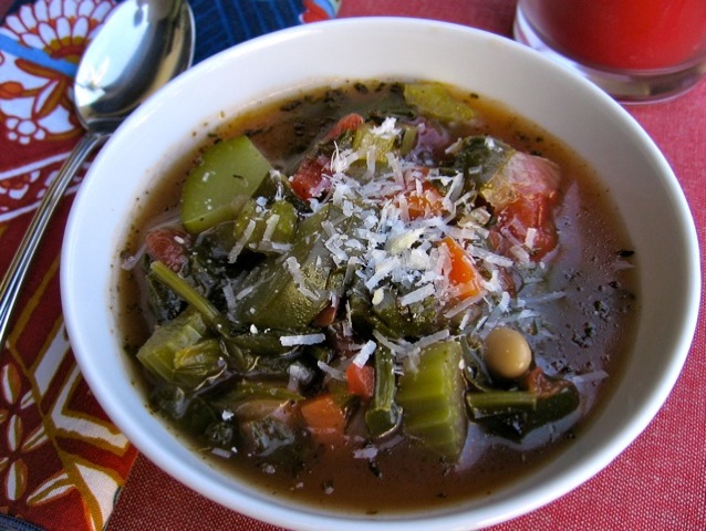 Healthy Lunch ideas for Weight Loss: Healthy Tuscan Vegetable & White Bean Soup