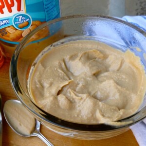 Light & Healthy Creamy Peanut Butter Dip