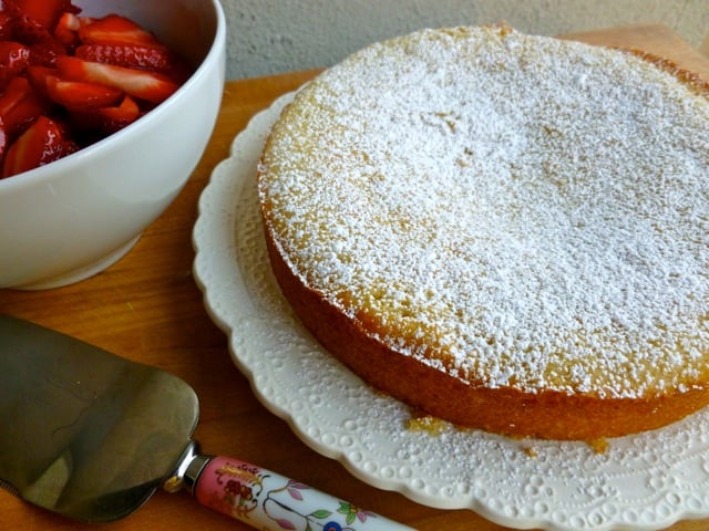 Skinny Vanilla Buttermilk Cake