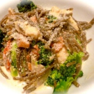Skinny Creamy Pasta with Spicy Chicken Broccoli, and Basil