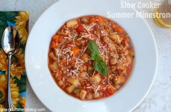slow cooker summer vegetable soup