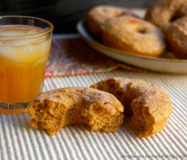 Healthy Baked Pumpkin Doughtnuts
