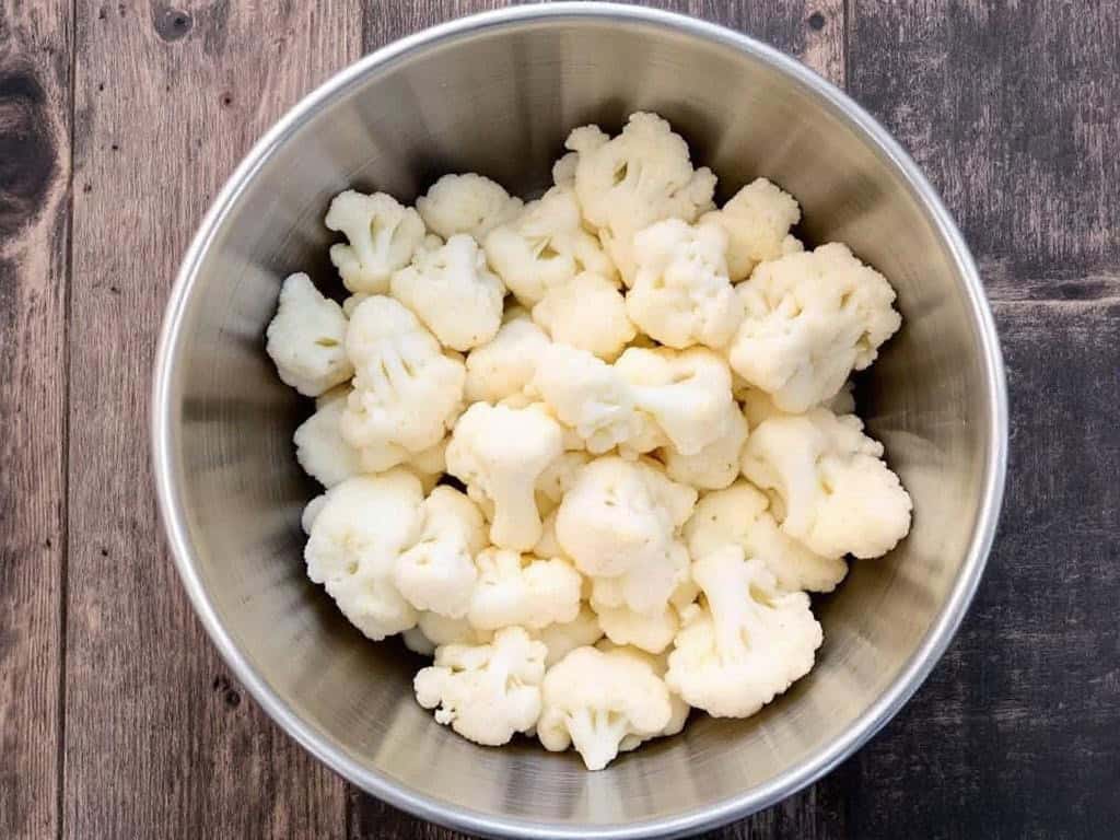cauliflower florets in bowl
