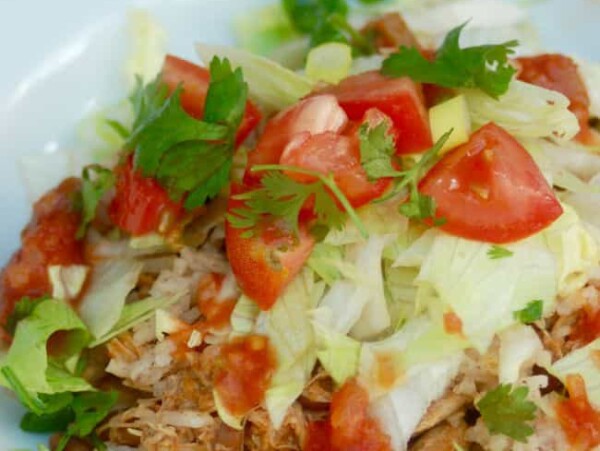 Skinnhy slow Cooker Chicken and Pinto Bean Tostadas Weight Watchers