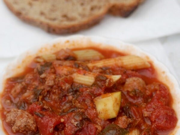 Crock Pot Tomato Ground Beef Pasta Soup
