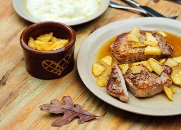 Easy Healthy Recipe for Oven Baked Pork Chops with Apples