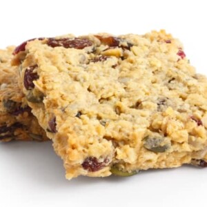 Ellies Healthy Energy Bars Granola Weight Watchers 5 SmartPoints close up white background