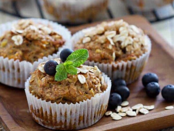 Healthy Blueberry Oat Muffins - 6 Weight Watchers SmartPoints
