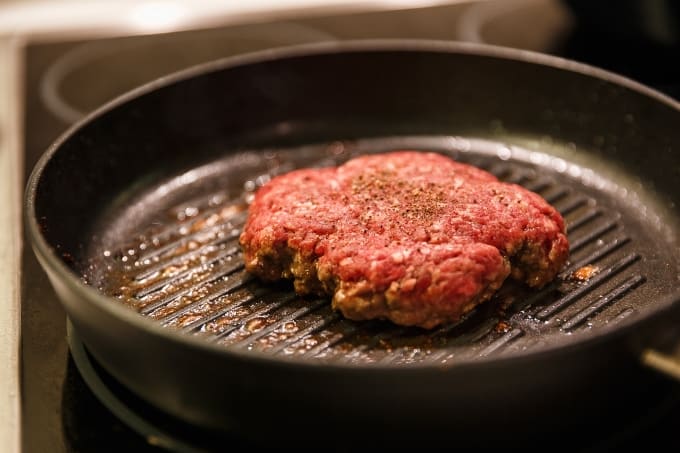 how-long-do-you-cook-a-burger-on-the-stove