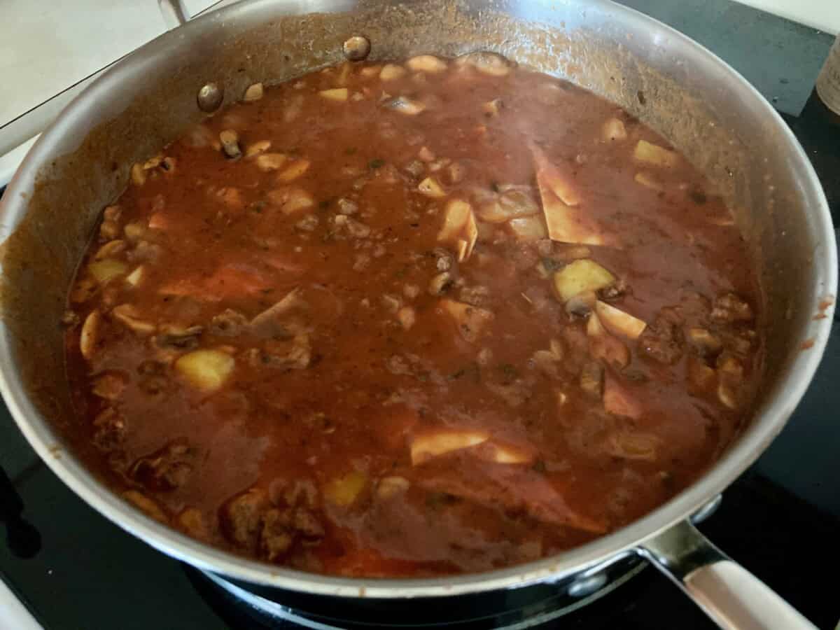 Cooking Skillet Lasagna