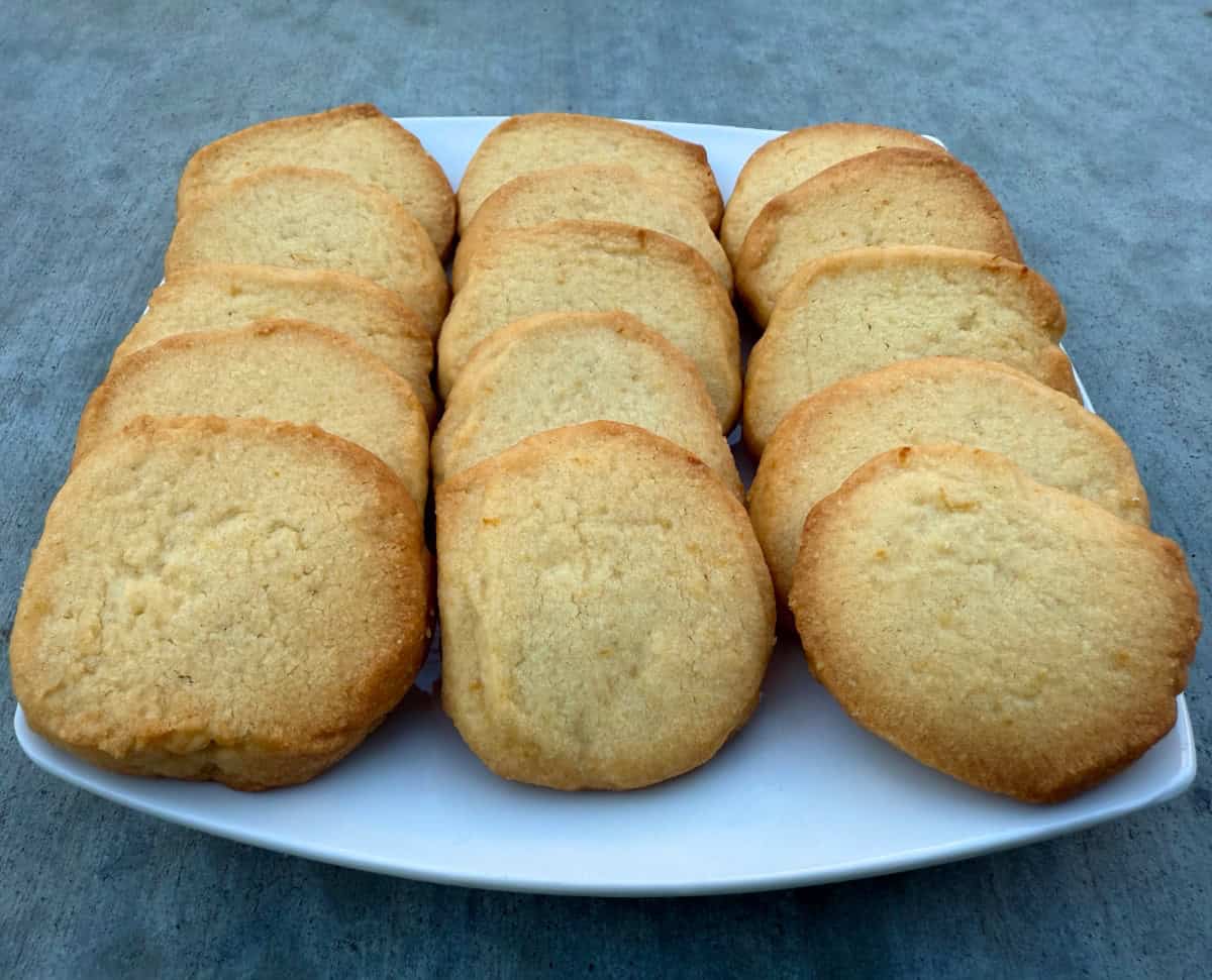 Sugar-Free Lemon Shortbread Cookies on square white serving plate.